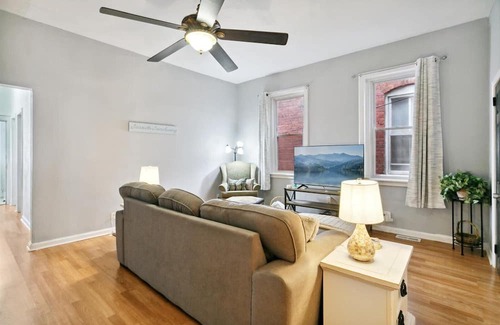 Newport News Apartment | This duplex is a 1 bedroom(s), 1 bathrooms, located in Newport News, VA.