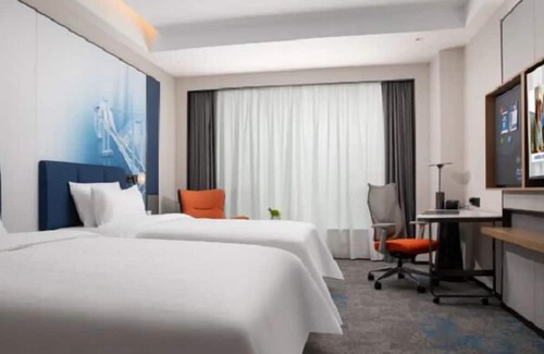 Jinping Qu Hotel | Hilton Hamplon Shantou Station Branch