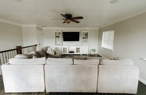 Provo House | Spacious 4-BR Oasis with Private Indoor Pool & Hot Tub