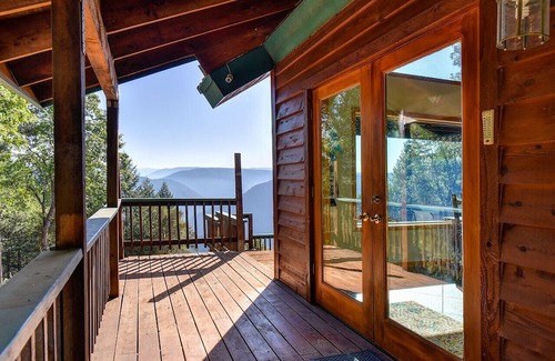 Gold Run House | Sierra Foothills Retreat