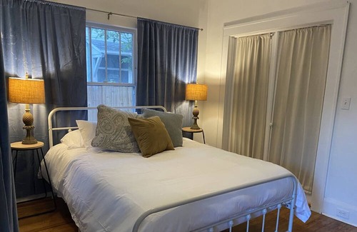Historic Uptown Apartment | Round Lake Retreat