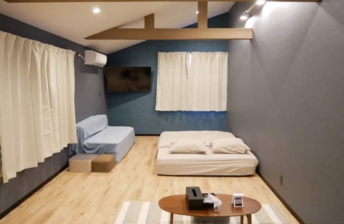 Amami House | HOODRoom 202 3 person plan / Amami Kagoshima