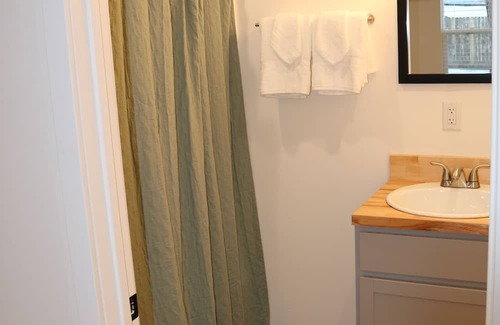 Beaver Apartment | Cozy home in Beaver, next to Tushar mountains and Eagle Point Ski Resort.