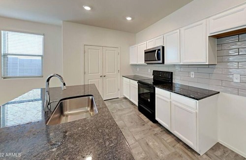 Surprise House | CLEAN, COZY Home Away From Home