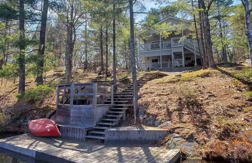 Havelock-Belmont-Methuen Cottage | Water Buffalo-Wi-Fi, Waterfront, Watercraft!