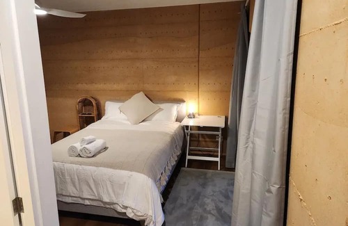 Narrawong Bed & Breakfast | Rammed Earth Farm Stay