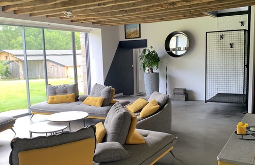 Allaire House | Maison de Campagne Moderne, Grands Espaces Tranquillité Assurée !