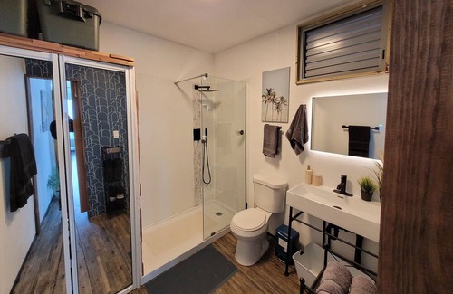 Culebra Pueblo Apartment | Ralph's Sunset Beach Front Studio at Melones