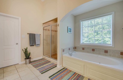 Stockbridge House | Serene Rural Setting with Creekside Deck - 30 minutes from Airport