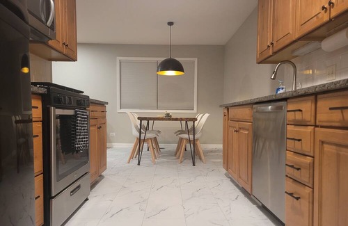 Naperville Condo | Cozy Townhome near the Dupage River Trail