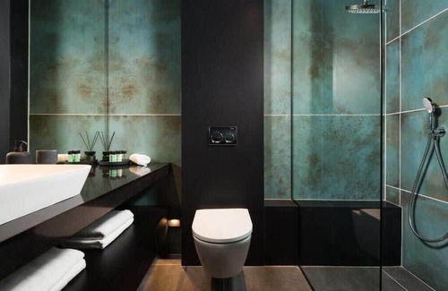 Bat Yam Apartment | Wonderful 1BR Suite with Great View