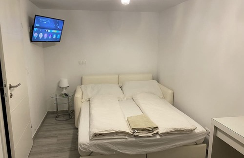 Sommerein Apartment | One-bedroom Apartment