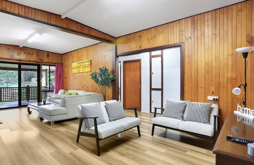 Londonderry Other | Farm stay for14 people with Swimming pool, Sauna, pool table.