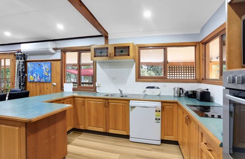 Londonderry Other | Farm stay for14 people with Swimming pool, Sauna, pool table.