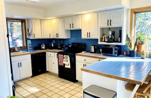 Nederland Villa | Granite Rock Retreat Villa with Incredible Views