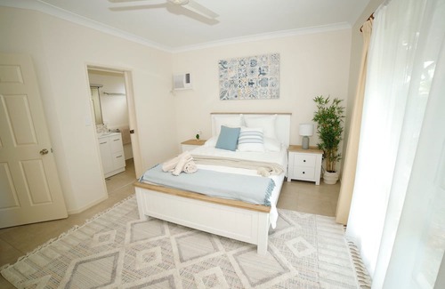 Kirwan House | Tranquil home in Kirwan, Townsville, Australia