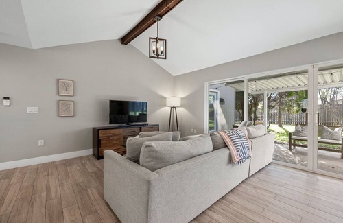 North Austin Civic Association House | Entire Newly Renovated Home