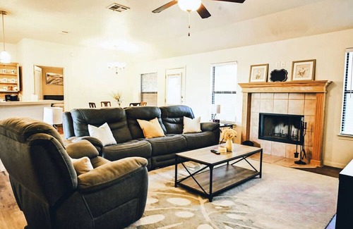 Killeen House | Relax in this Stylish Home | Close to Hospital
