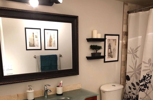 Kensington Condo | Family-friendly 2-bedroom in the heart of downtown Calgary along the Bow River