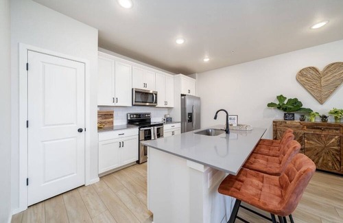 Windsor Condo | Luxury Condo in Windsor, CO