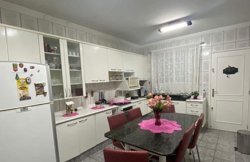 Capao da Imbuia House | Triplex 5min Jardim Botânico