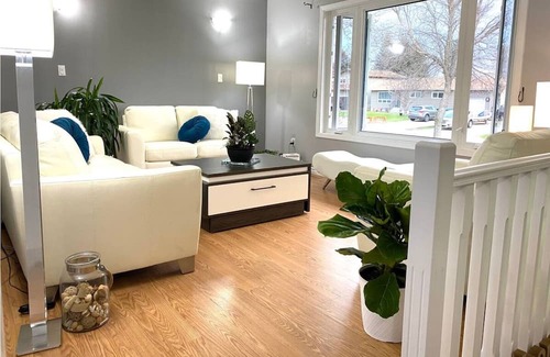 Brandon Apartment | West riverheights room 3.