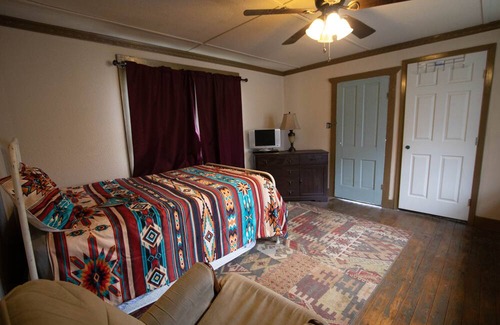 Plantersville Cabin | Charming Country Cabin