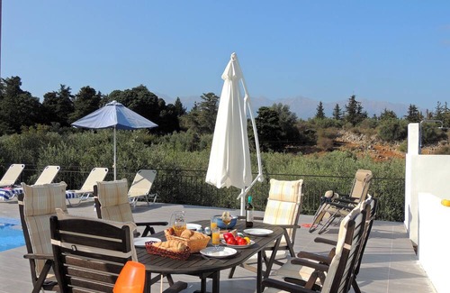 Apokoronas Villa | 4 bedrooms, private pool, summer kitchen, sea & mountain views, & good privacy.