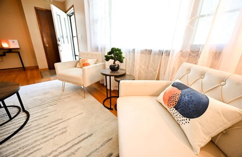 Lincoln House | Central Location - Great for Groups - Sleeps 16
