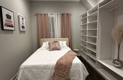 Douglas Apartment | Luxury Condo Chicago - FREE parking