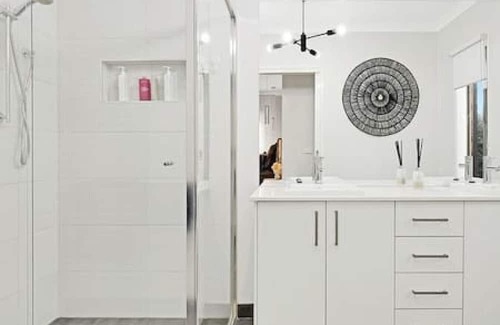 Shepparton House | Windsor Castle - Modern 4 bedroom home