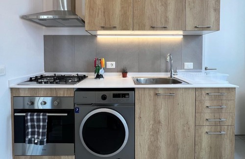 Gemmayzeh Apartment | Stylish Loft in Gemayzeh, Down Town, Beirut. 24/24 Electricity .
