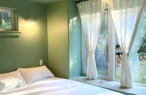 Salt Spring Island Cottage | Forest Cottage & Sauna w/ Ocean & Mountain Views