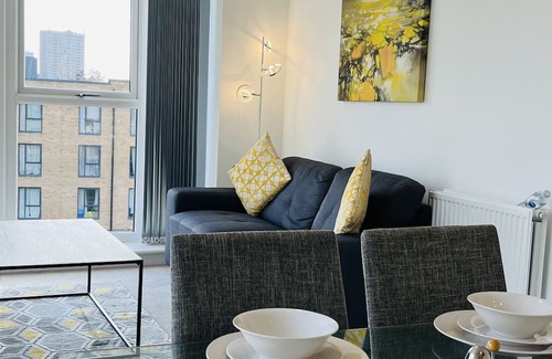 Birmingham Apartment | 2 Bed 2 Bath Central Apartment -Netflix - Free Parking