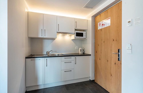 Terlano Apartment | Apartment 'Residence Egger Apt E' with Mountain View, Wi-Fi and Air Conditioning