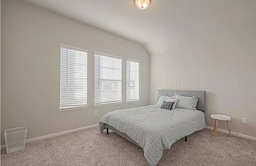 Richmond House | Modern Serenity: Spacious 4BD 3BA Home in Richmond, TX
