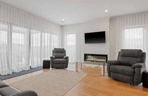 Coronet Bay House | Seascape Views in Coronet Bay