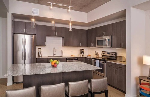 West End Condo | 2 Bedroom Deluxe Condo, Sleeps 6, Full Kitchen, Downtown, Wyndham Austin Resort!