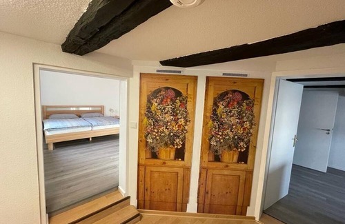 Heinebach Apartment | Ferienwohnung 2-4 Personen. Bahnhofsnah. Direkt an der B83
