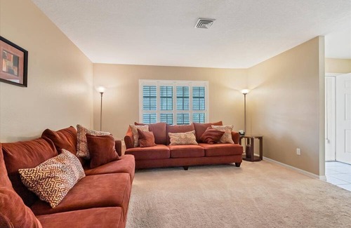Pebble Beach Apartment | 3 Bedroom House 728530 by Houzlet