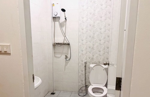 Chakphong Hotel | Sisters Home Laem Mae Phim
