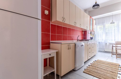 Gayrettepe Apartment | Spacious and Exquisite Flat Near Fulya in Besiktas