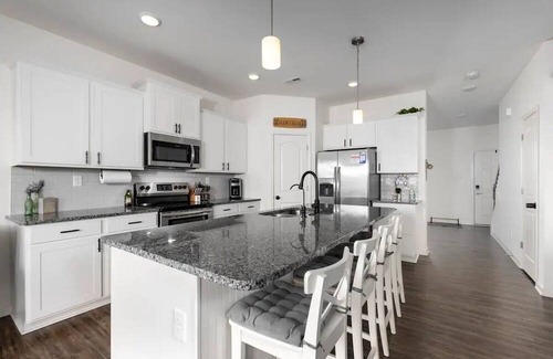 Georgetown House | Family Friendly Gem Spacious Oasis Fully Equipped Kitchen Create Memories!