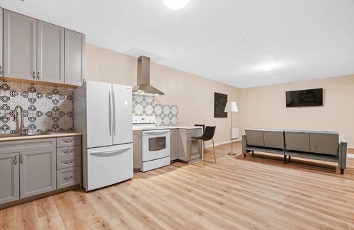 West Grey House | Markdale Farmhouse Retreat Lower 2 Bed