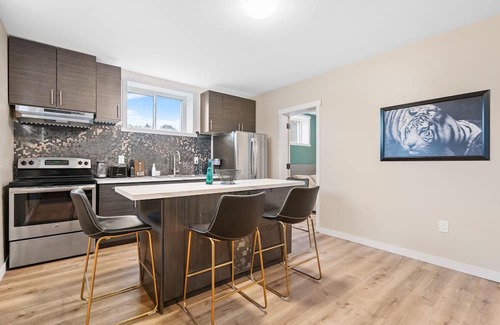 West Grey House | Markdale Farmhouse Retreat Lower 1 Bed