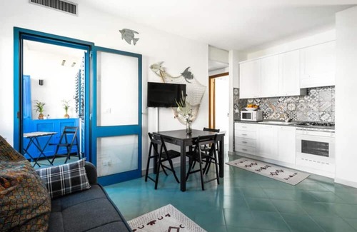 Vignacastrisi Apartment | Casa Metide - Moderno Trilocale a due passi dal mare di Castro