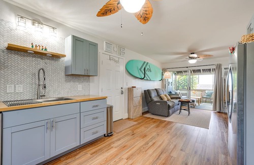 Historic Kailua Village Condo | Walkable Kailua-Kona Condo - 2 Blocks to Pier!