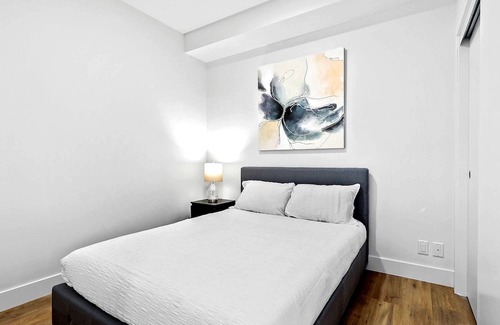 City Centre Apartment | Luxury King Condo w/Private Patio & FREE Parking