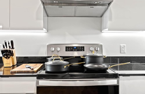 City Centre Apartment | Luxury King Condo w/Private Patio & FREE Parking