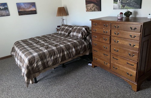Manlius Apartment | 2 Bedroom Apartment, Very Quiet, on a Scenic Creek in Manlius